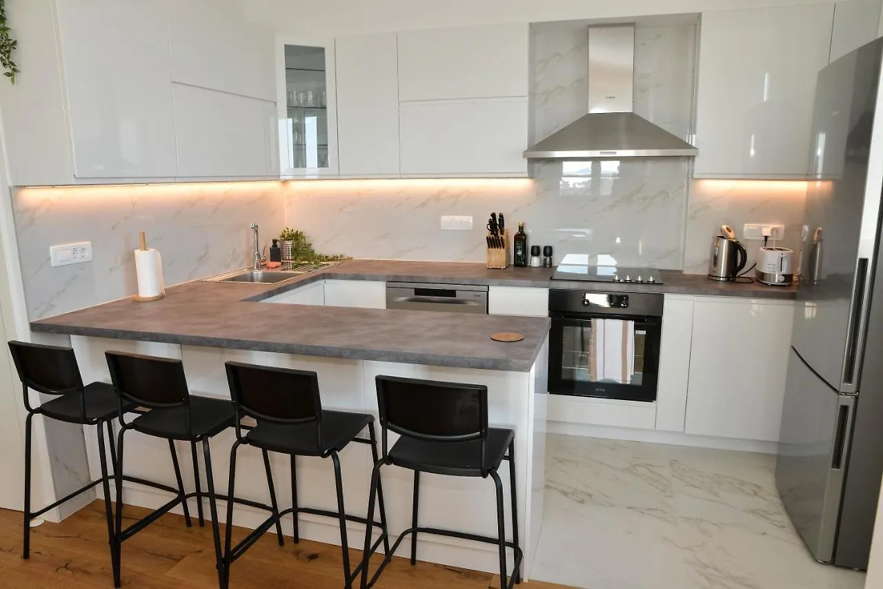 Buracom Trendy Zadar City Condo Apartment